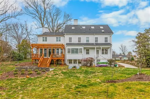 Exterior - 417 Hillcrest Dr, High Point, NC 27262 photo 9 of 10