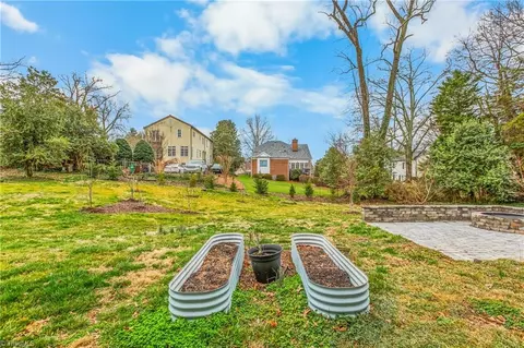 Exterior - 417 Hillcrest Dr, High Point, NC 27262 photo 10 of 10