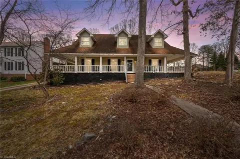 6295 Selwyck Ln, Kernersville, NC 27284