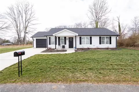 104 Dillon St, Winston Salem, NC 27107