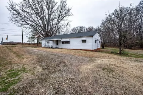 4315 Hicone Rd, Greensboro, NC 27405