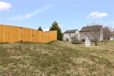 Exterior - 5703 Midstream Cir, Clemmons, NC 27012 photo 7 of 9