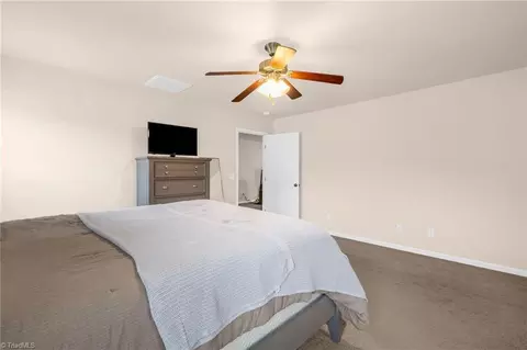 Bedroom - 5703 Midstream Cir, Clemmons, NC 27012 photo 2 of 3