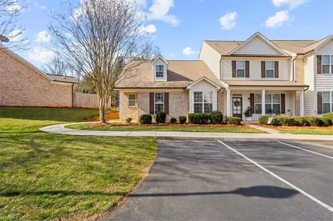 27 Nandina Dr, Greensboro, NC 27455