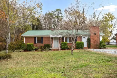 361 Garland Dr, Lexington, NC 27295