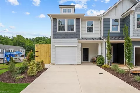 1300 Hammond Dr, Mebane, NC 27302