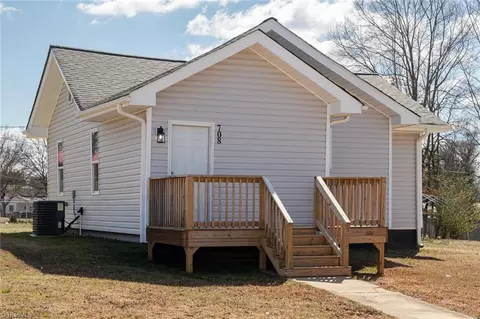 708 1st Rainbow St, Lexington, NC 27295