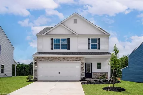 3446 Robindale Dr, Winston Salem, NC 27107
