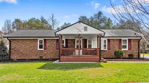 136 Shady Ln, Gibsonville, NC 27249