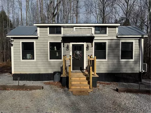 359 Rc Rd, Traphill, NC 28685