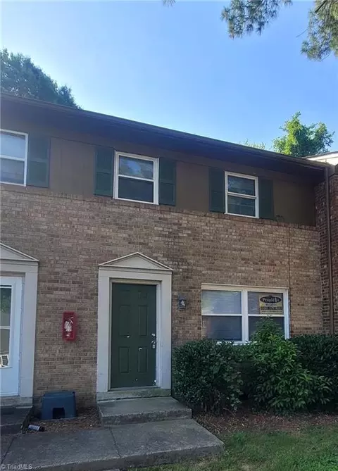 3919 Overland Hts #G, Greensboro, NC 27407