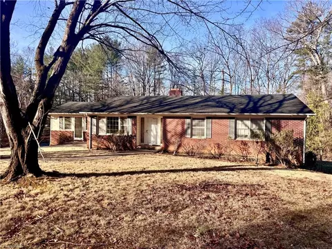 229 Woodland Dr, Elkin, NC 28621