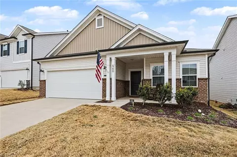 Exterior - 940 Bloomington Way, High Point, NC 27265 photo 3 of 8