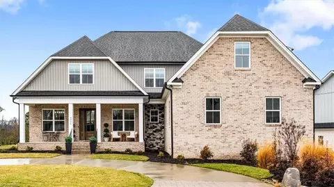 4306 Griffins Gate Ln, Greensboro, NC 27407