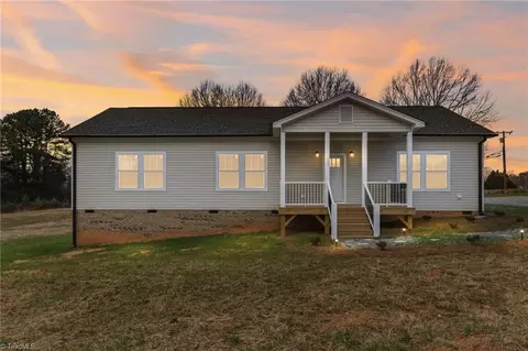 444 Hastings Hill Rd, Kernersville, NC 27284