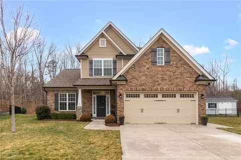 2502 Redwood Hill Ct, Kernersville, NC 27284
