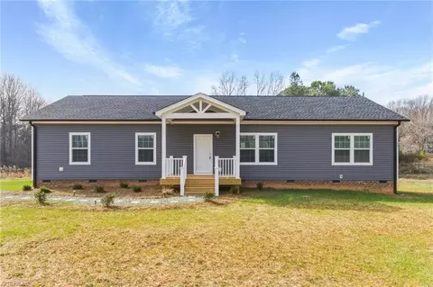 450 Hastings Hill Rd, Kernersville, NC 27284