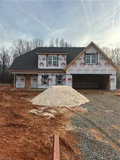 101 Sandpiper Dr, Lexington, NC 27295
