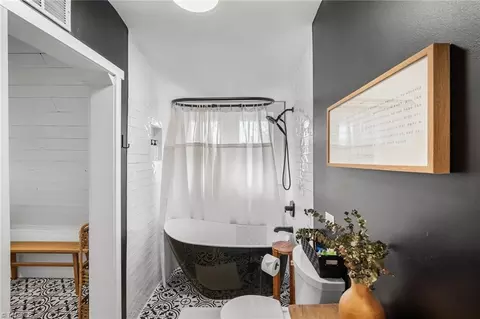 Bath - 1102 Johnson St, High Point, NC 27262 photo 4 of 5