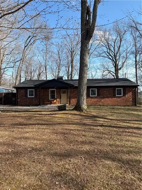 2252 Lucy Ln, Asheboro, NC 27205