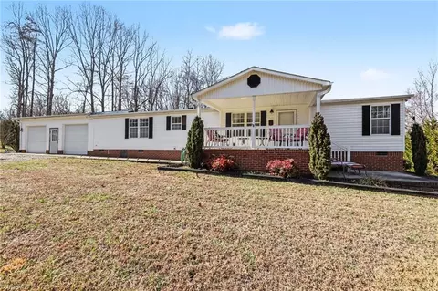 2298 Ray Loop Rd, Westfield, NC 27053