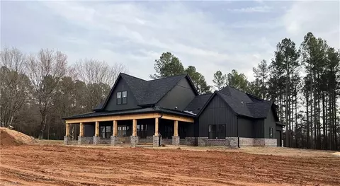 135 Mockwood Farms Ln, Lexington, NC 27295