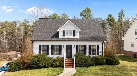196 Elisha Creek Dr, Mocksville, NC 27028
