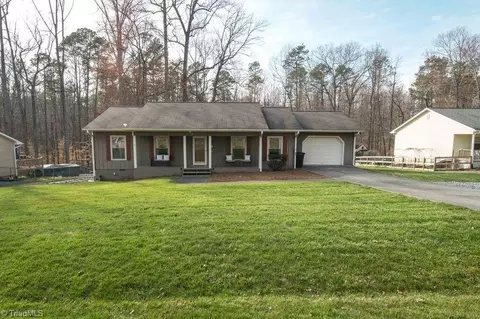 6148 Brinkley Park Dr, Belews Creek, NC 27009