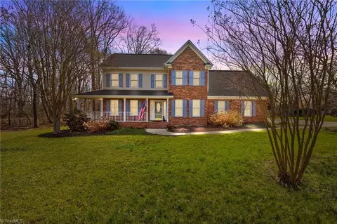 8092 Oak Creek Dr, Stokesdale, NC 27357