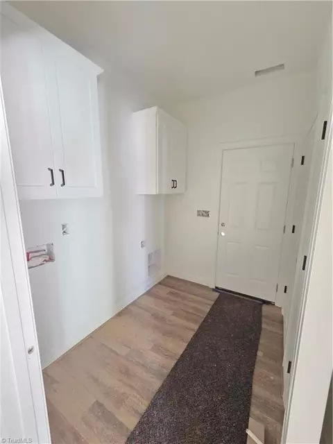 Entry Way - 142 Goff Rd, King, NC 27021 photo 2 of 3