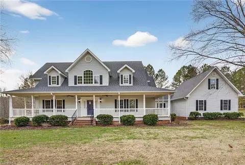 2194 Pine Creek Rdg, Asheboro, NC 27205