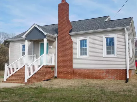 535 Old Hollow Rd, Winston Salem, NC 27105