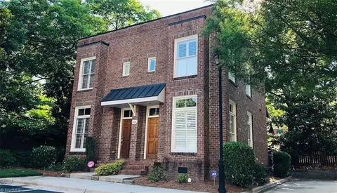 624 Elm St N #A, Greensboro, NC 27401