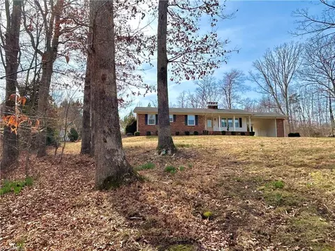 Exterior - 240 Oakcrest Dr, Madison, NC 27025 photo 4 of 6