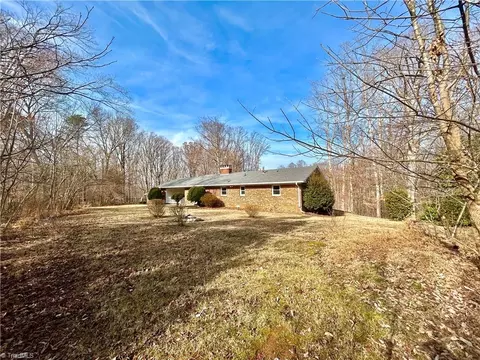 Exterior - 240 Oakcrest Dr, Madison, NC 27025 photo 2 of 6
