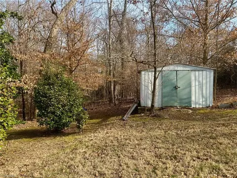 Exterior - 240 Oakcrest Dr, Madison, NC 27025 photo 6 of 6