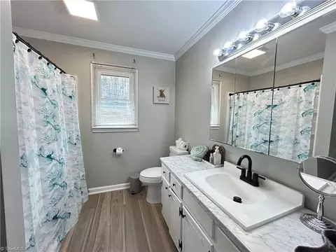 Bath - 240 Oakcrest Dr, Madison, NC 27025 photo 1 of 5