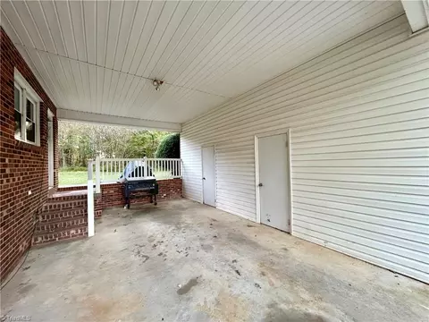 Exterior - 240 Oakcrest Dr, Madison, NC 27025 photo 5 of 6
