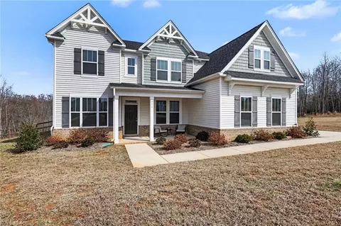 111 Laced Maple Ct, Reidsville, NC 27320