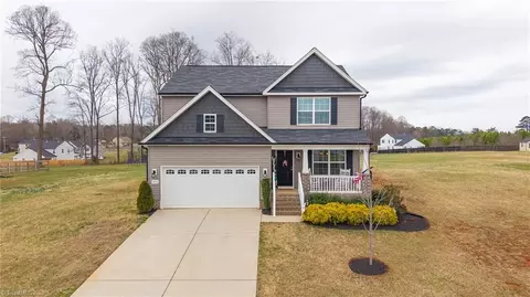1906 Skylane Ct, Graham, NC 27253