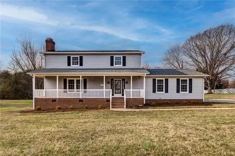 5371 NW School Rd, Greensboro, NC 27409