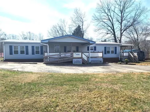 220 Joyner Cir, Rural Hall, NC 27045