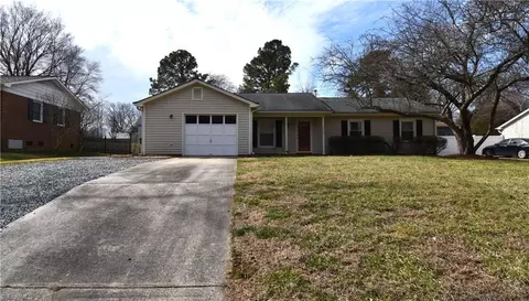5107 Bayberry Ln, Greensboro, NC 27455