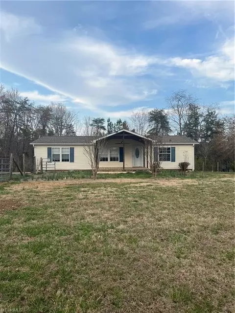 2831 Ayersville Rd, Mayodan, NC 27027