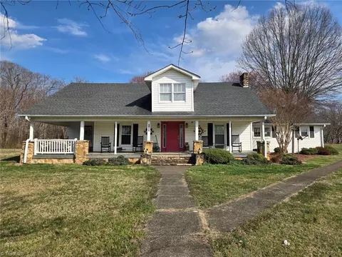4581 S Nc Highway 66, King, NC 27021