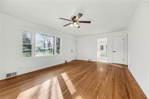 Living - 3603 Rolling Rd, High Point, NC 27265 photo 2 of 4