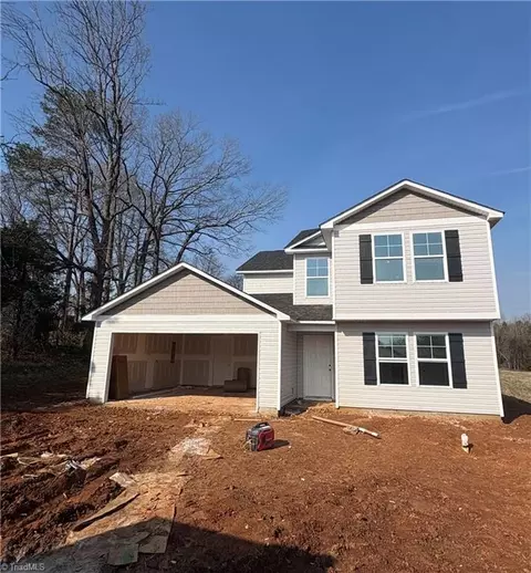 171 Woodberry Dr, Lexington, NC 27292