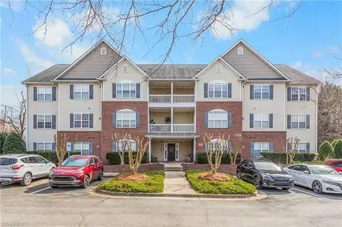 4702 Brighton Park Dr #3D, Winston Salem, NC 27103