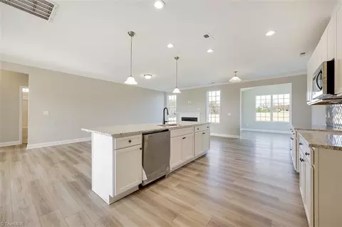 125 Rocky Maple Dr, King, NC 27021 photo 5