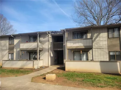 2240 Sunderland Rd #53N, Winston Salem, NC 27103